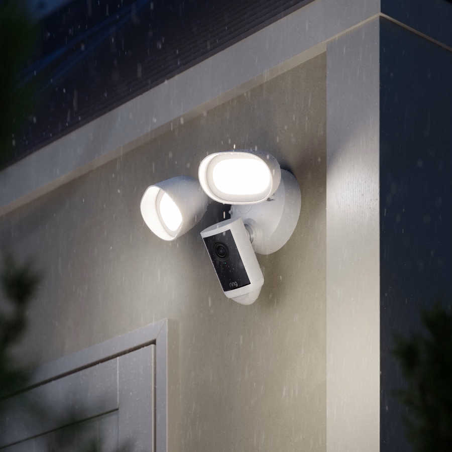 Floodlight Cam Pro (najnowszy model) obsługujący rozdzielczość Retinal 4K